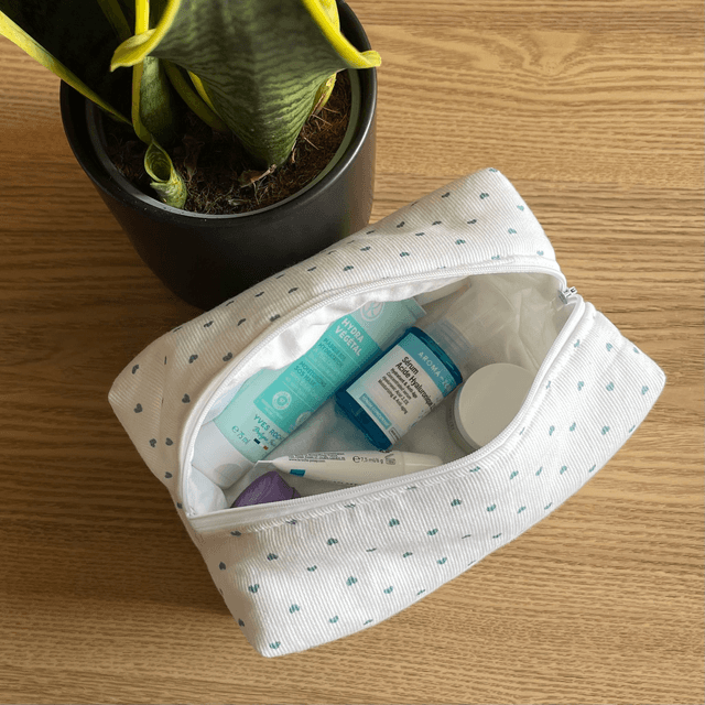 Trousse cube cœurs bleu