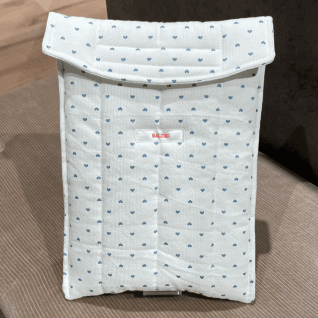 Housse de tablette cœurs bleu